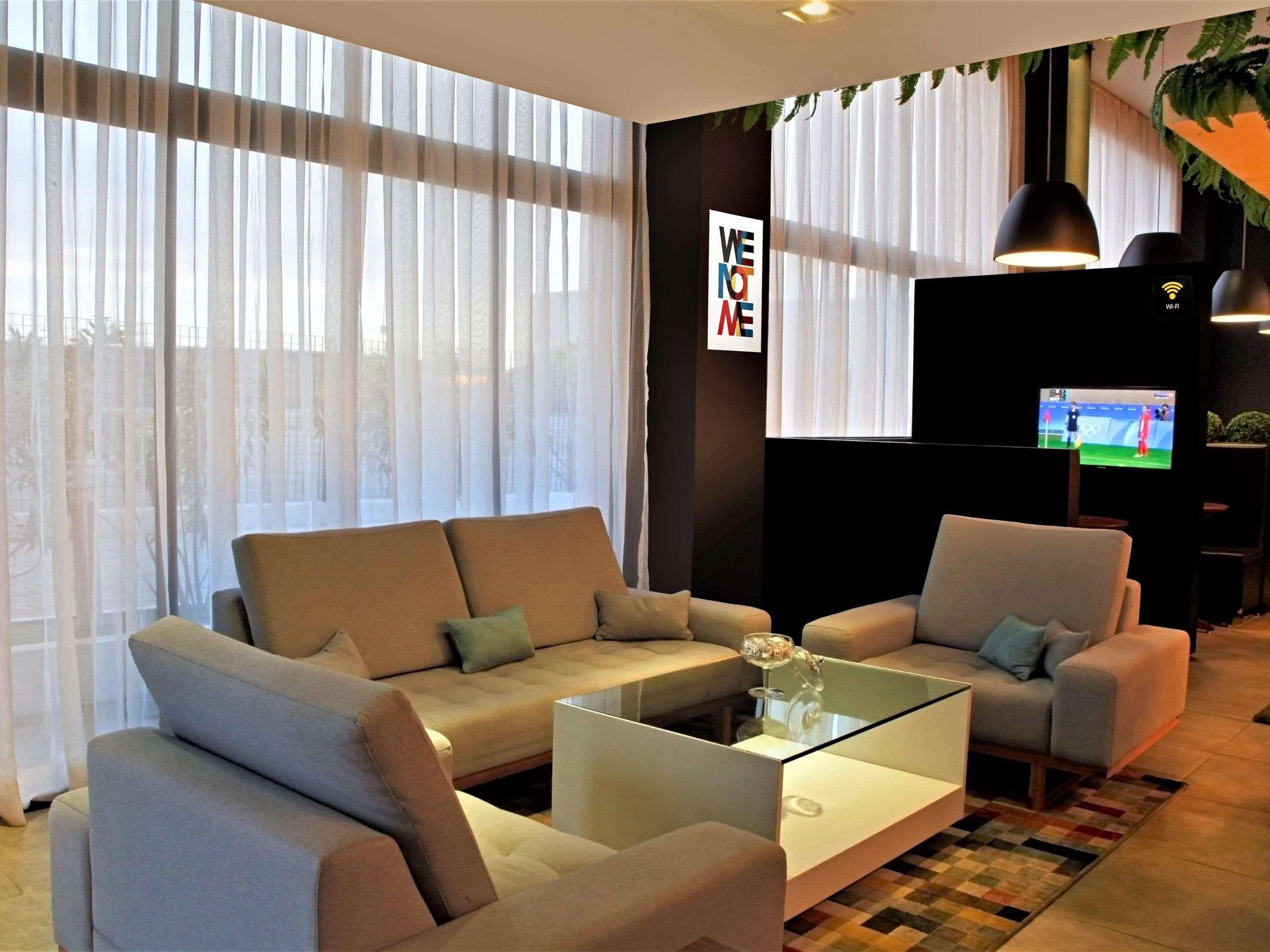 Ibis Styles Maracanaú Buitenkant foto